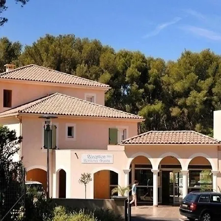 Les Marines D'aryana Apartmán