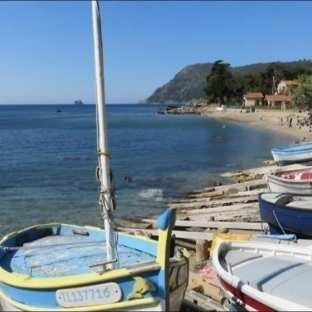 Les Marines D'aryana * Sanary-sur-Mer